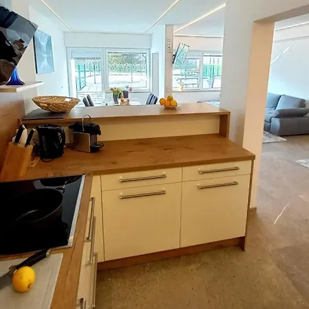 Apartment Luxus Terrassenappartement Berg&see 1 *
